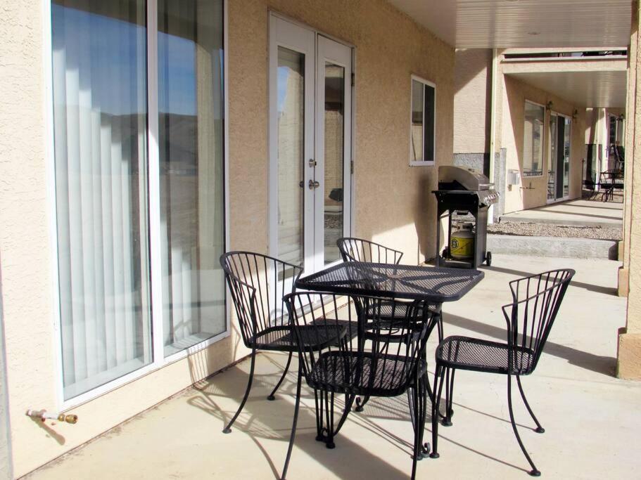 Paradise Canyon Golf Resort, Signature Walkout Condo 380 Lethbridge Eksteriør billede